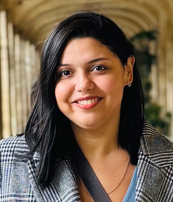 Foto_Perfil__-_Roberta_Barros